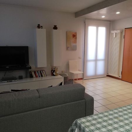Cinzia E Roldano Apartment Torri di Quartesolo Bagian luar foto
